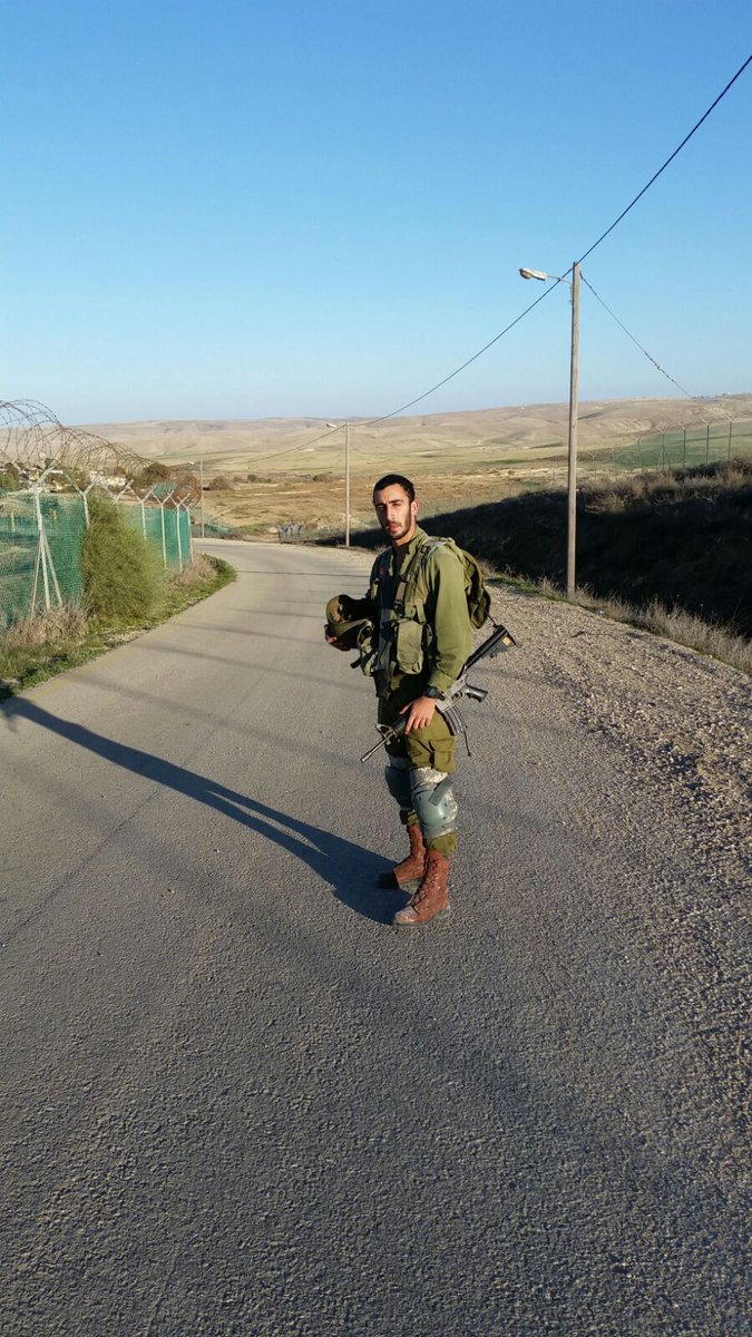 zelha22's tweet photo. .כול היום רק שמירות ושמירות אני אוכל https://t.co/AuB9UGAp8A