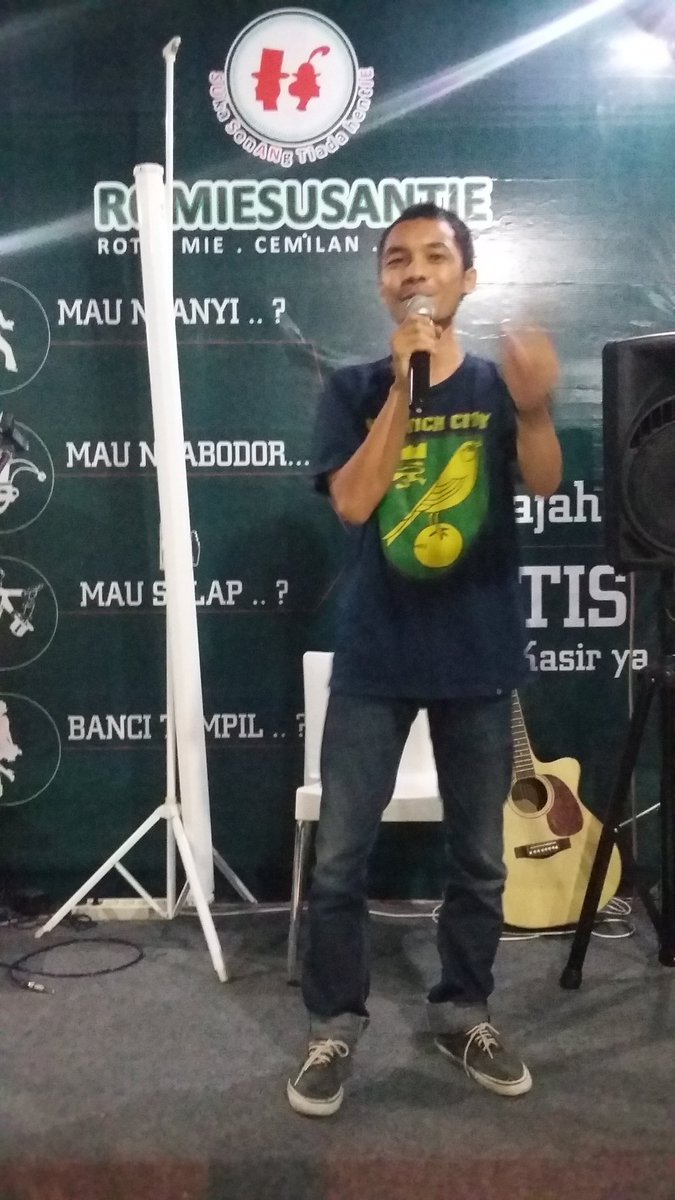 Lineup 4 ada <a href="/robbiefashda/">Robbie Fashda</a> yang ngomongin karaoke #tasiktertawa