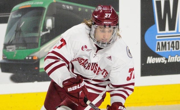 UMassHockey's tweet image. Hockey Set for Home-and-Home with No. 11 UMass Lowell bit.ly/1Rm1v84
