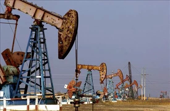 UMA8745's tweet photo. Barril de petróleo cae nueva mente y los combustibles mas caros.
Este es el gobierno mas corrupto.
De la historia. https://t.co/iUT9Fmnyg1
