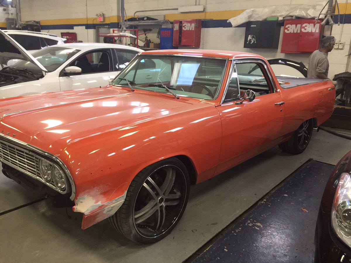 LeonsAutoBody's tweet image. #WayBackWednesday Taking it back Chevy Vintage Style...with some paint touch ups on this classic!