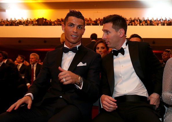 Footballtweet's tweet photo. ⚽ 995 Goals. 
👑 8 Ballon d'Ors. 
👟 7 Golden Boots. 
🏆 6 Champions Leagues. 
🌟 2 Legends.
📷 1 Photo. https://t.co/uH04WwQH2L
