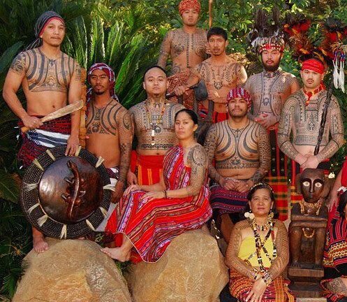 هناك قبيلة تعيش شمال الفلبين اسمها "تاجال" من عاداتها وتقاليدها انها تنتقم أشد الإنتقام من الشخص الذي يوقظ النائم !