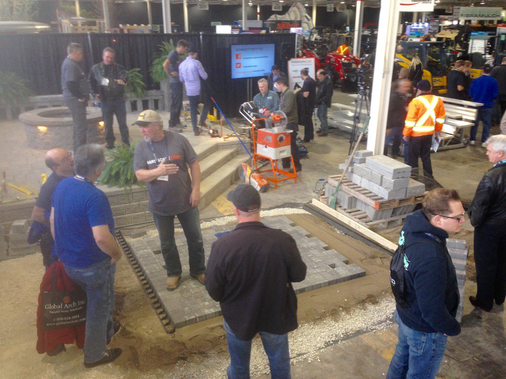 LOhardscape's tweet photo. Have Hardscape questions? The #HardscapeLive team will be happy to answer them. Booth 125 at the main entrance. https://t.co/fflIBIrByf