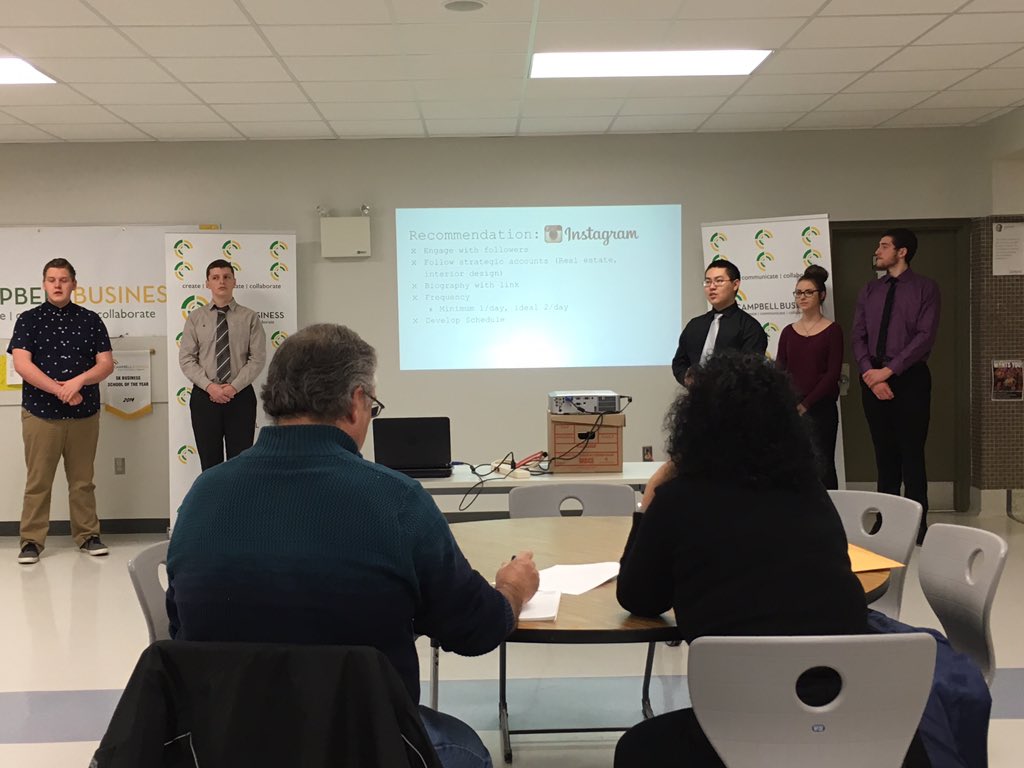 MrMcFarlen's tweet image. The @TenXThinkers are presenting a social media strategy to the ReginART Show &amp;amp; Sale! #BusEdu #YQR #SaskArt