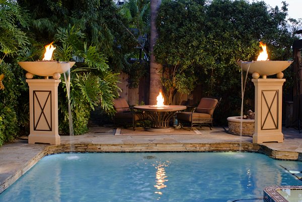 HaywardPool's tweet image. What's new and hot for 2016? Retractable shades and fire bowls are standouts from the list. hywd.co/WqBJn