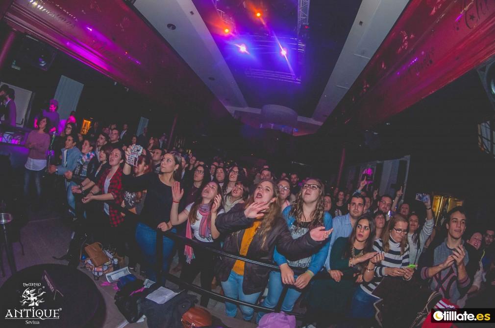 cf_kikoyshara's tweet photo. Más fotos del concierto de @KikoyShara el 8 de enero en @AntiqueTheatro #GiraPositivoSevilla @tilllatespain https://t.co/kZF21aDNh5