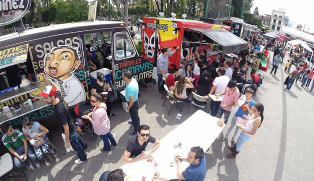 HotelCasaBlanca's tweet image. Food trucks: Feria de comida sobre ruedas  hubs.ly/H01NBx20