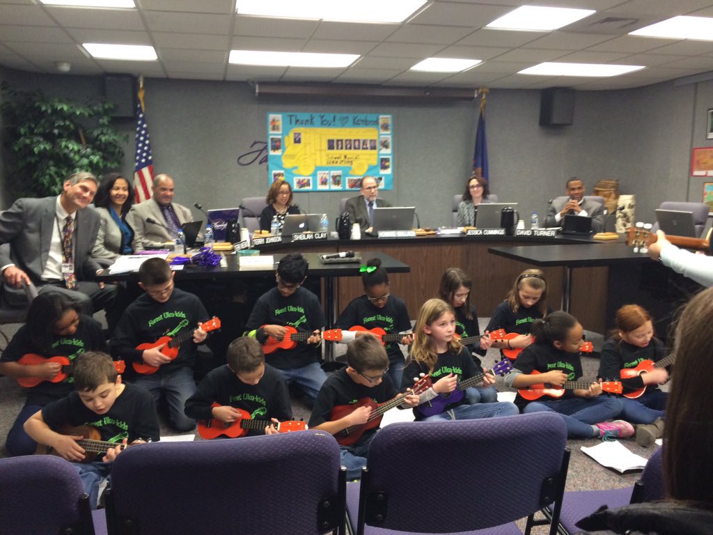 vercell9's tweet photo. Forest Ukulele club shows FPS School Board their appreciation. https://t.co/pzAFGhHxEa