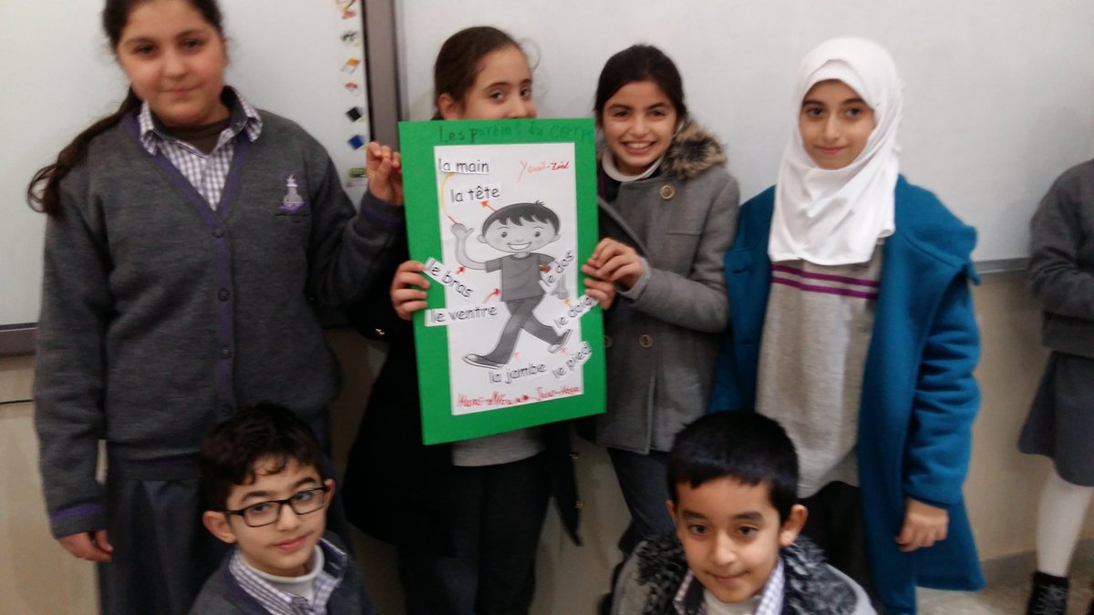 NistineZoya's tweet photo. EB5"B"FLE " La présentation du travail" BRAVO !!!!@DawhaHighSchool https://t.co/o4MuYp5yZ1