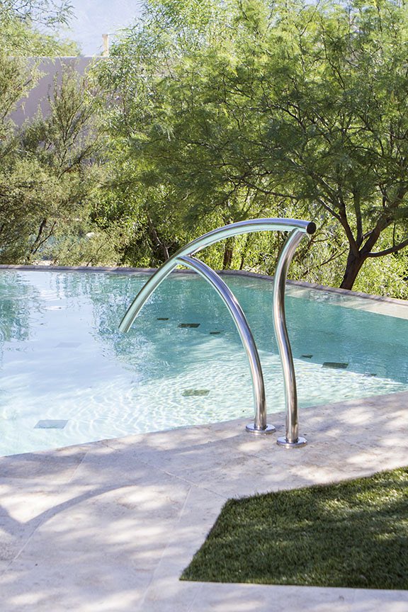 HPPClearChoice's tweet image. We are now offering @InterFabulous handrails. Make your pool look sleek and modern! We can install them too!