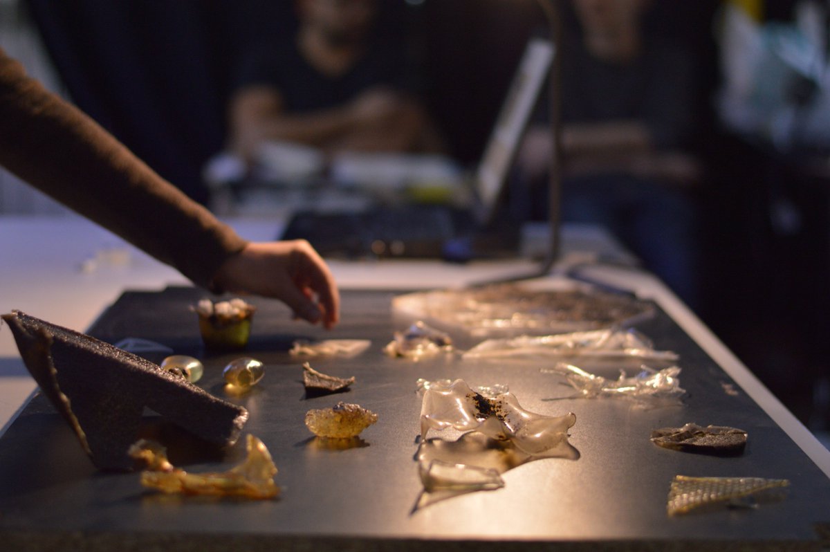 IAAC's tweet image. #SmartMaterials from #SpaceDynamics #Workshop. Can buildings perform as environmentally integrated #LivingOrganisms?