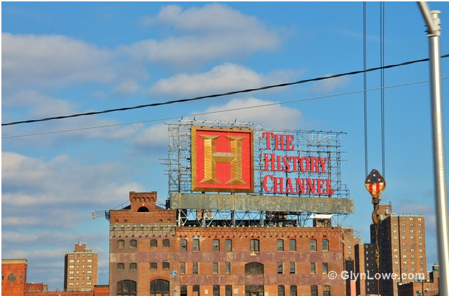 GiveMeTheBronx's tweet photo. Yet another Bronx trademark taken down. #GiveMeTheBronx #WeAreTheHeart @Gothamist https://t.co/Mgvp3g0JrJ https://t.co/5wgF1dNKKq