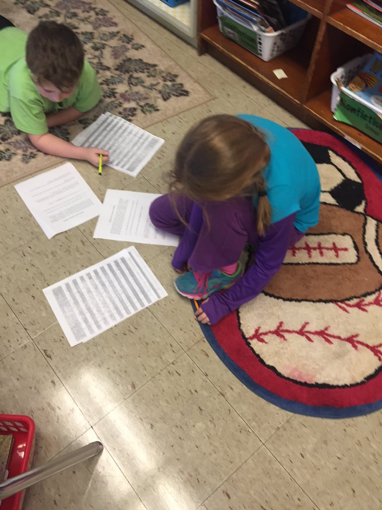 JulieLong_teach's tweet photo. 2nd graders collaborate to revise and edit their original folk tales! #wearewriters #usingfeedback @collinswj https://t.co/EJzOkH9aZy