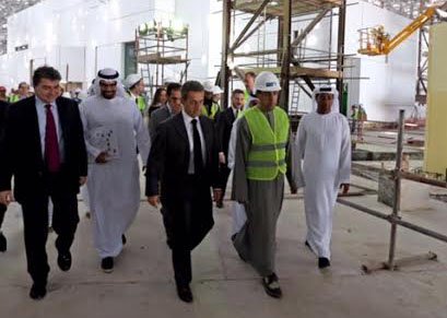 Ex-French president <a href="/NicolasSarkozy/">Nicolas Sarkozy</a> get special tour of <a href="/LouvreAbuDhabi/">Louvre Abu Dhabi</a> - bit.ly/1mVOgyb  #UAE