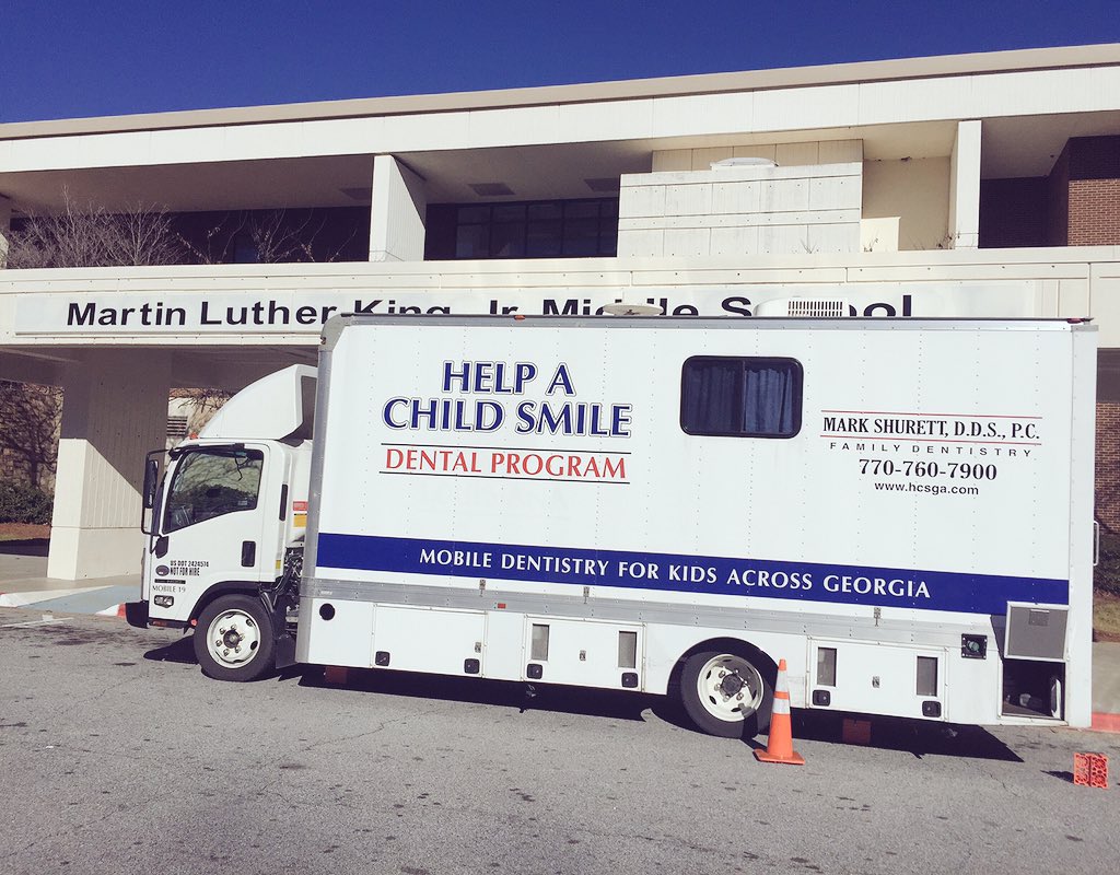 apsupdate's tweet photo. @King_Jaguars @DrEmilyAMassey Help A Child Smile Dentistry visits King Middle today #StrongSmiles https://t.co/KUvteZU2jR