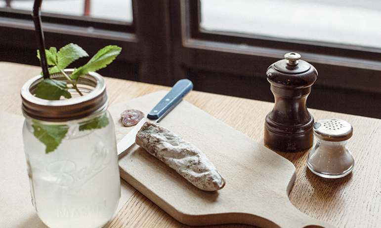 Marriott's tweet photo. On finding unique takes on the best #Parisian bistro classics: https://t.co/mdkuEzIcdk #MarriottTraveler #VSCO https://t.co/bakau5xpep