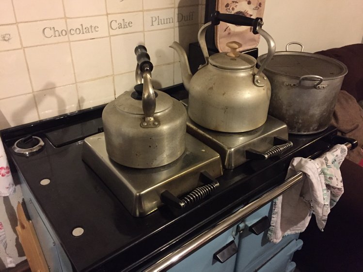 ruslandvalley's tweet photo. Every night is a busy time with water and wood. It's like a Medieval existence with electric light and wifi. https://t.co/Ie4wGDu1Og