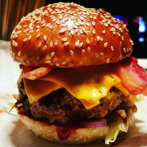 RT if you think <a href="/burgerbear/">Burger Bear HQ</a> should make into next weeks finals to find London's best burger #WinnerStaysOn