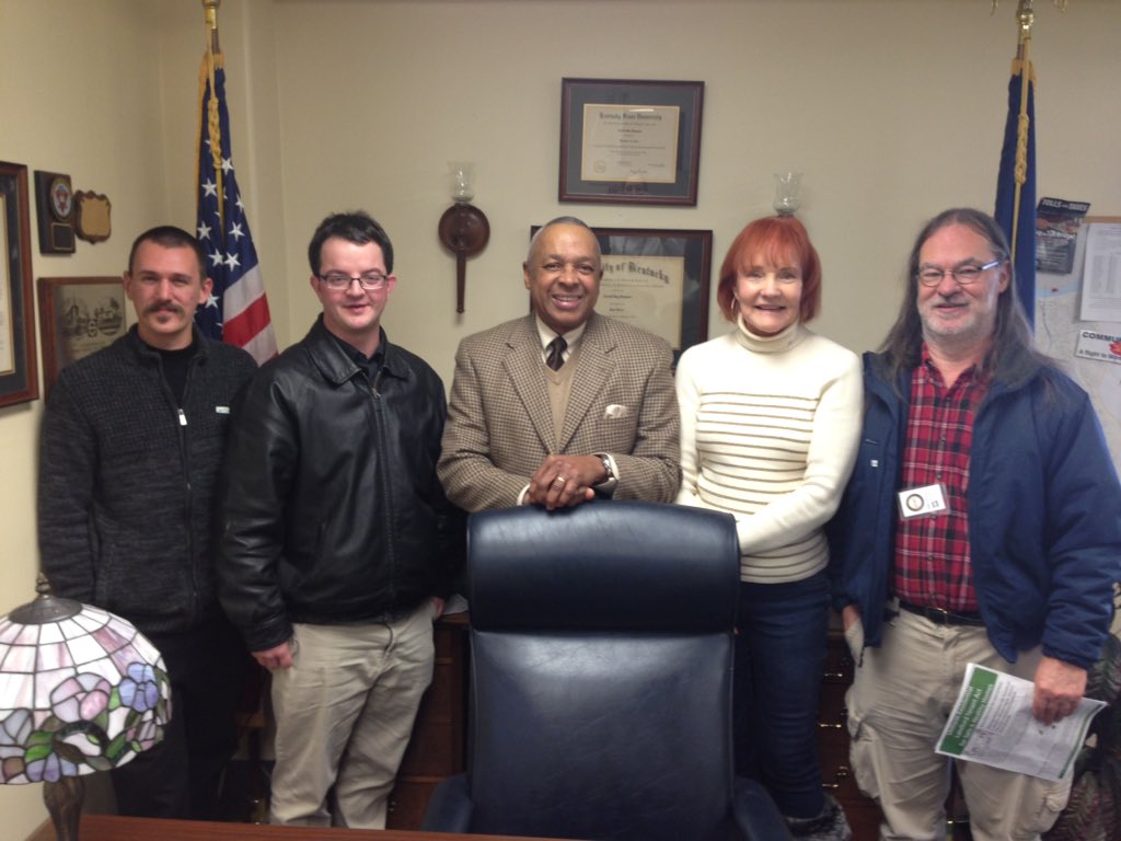 NKY_KFTC's tweet photo. Check us out with @Araysimp! #expungement #taxreform #letusvote #lovethecov https://t.co/UaTPIbrxZV
