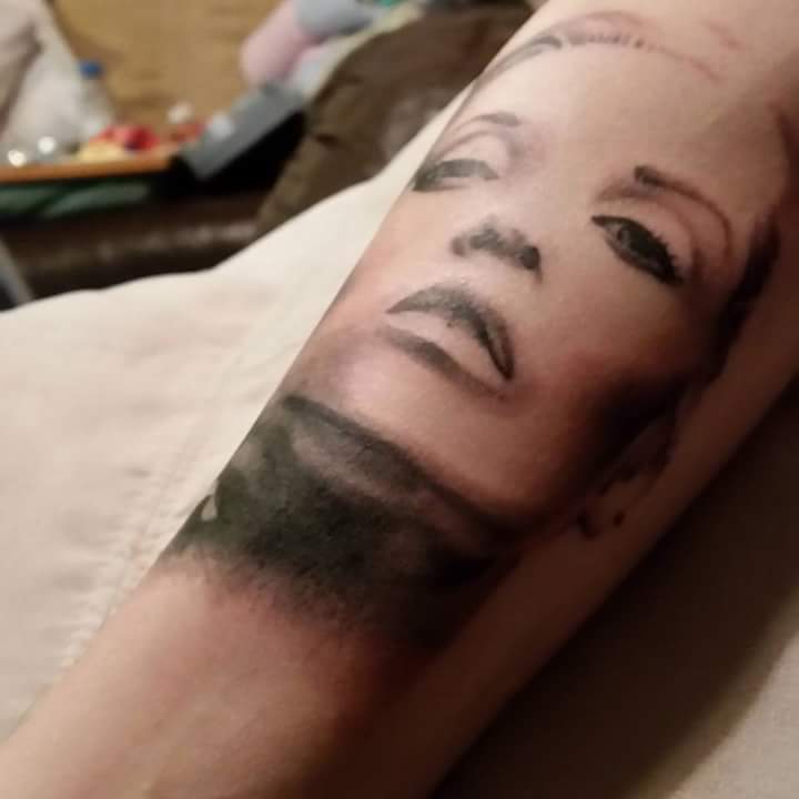 TheSmiths_ip's tweet photo. Sammy Fuller's tattoo
#Rank #Bastedo #thesmiths https://t.co/dQhPDHjFno