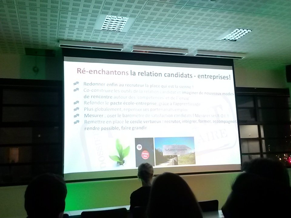 face2kiwi's tweet image. Cassons ensemble les codes des process de recrutement #lab_interge 💣