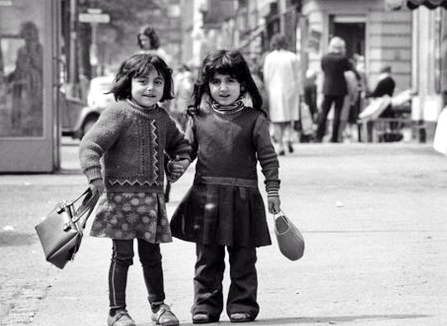 Kreuzberg'in küçük hanımefendileri
(1974-Berlin)