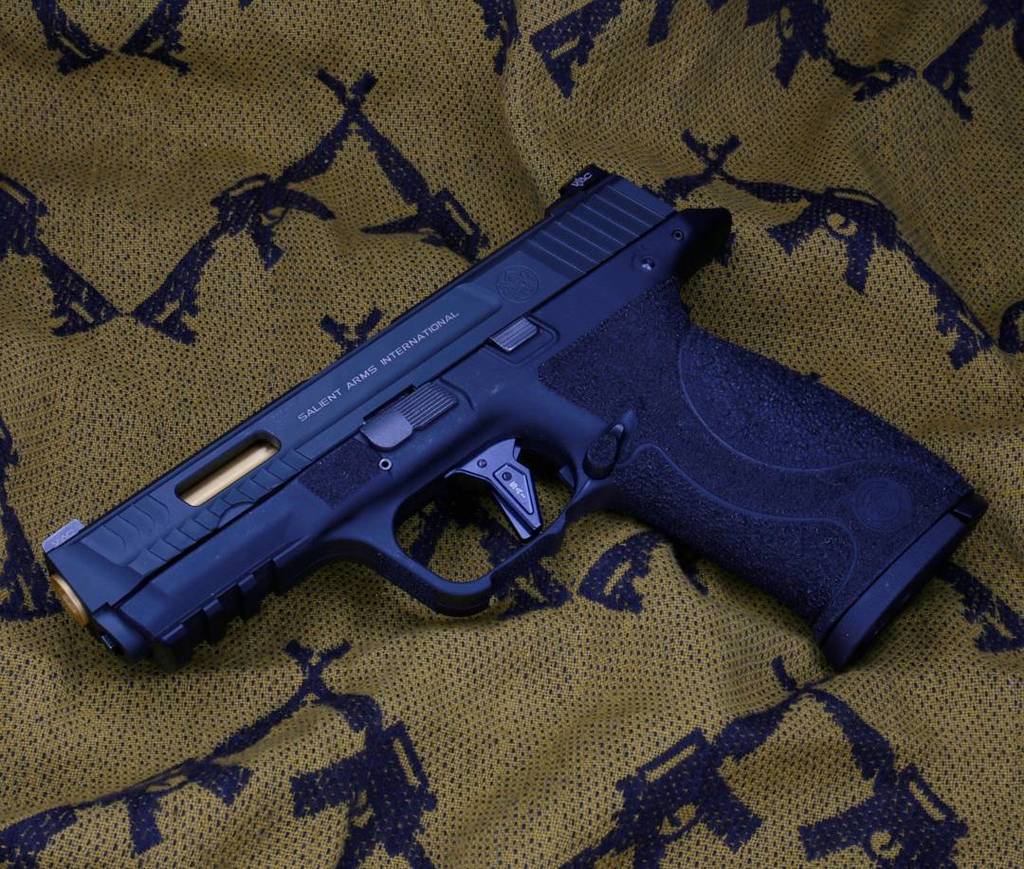 overbonz's tweet photo. 友人に頼まれていたM&Pのグリップを仕上げ。いま出来た。4時か…
#swmp #mp #sailientarms #sai #gun #gunporn #gripreduction… https://t.co/GWkt9IKGkt https://t.co/BdAw3qaiky