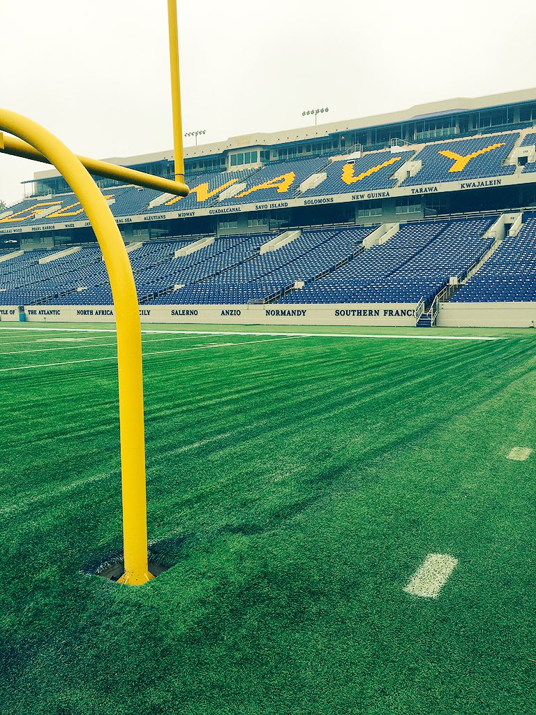 toak55's tweet photo. Extremely blessed to announce I have committed to the United States Naval Academy!!! ⚓️🐐⚓️🇺🇸#GoNavy #RaiseTheSail https://t.co/SbrHBrxwrJ