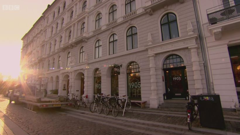 WePublicHealth's tweet photo. Bike integrated on completely equal level in urban transport system
🚲=🚘=🚆
#Copenhagen #bbcsi
https://t.co/xq5k3XMwmV https://t.co/7a3joWDbfg