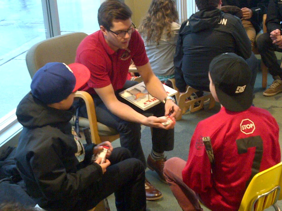 AVBulldogs's tweet photo. Bulldogs kickoff #ScoreWithReading last Monday. @QSyrydiuk52 takes a time out to trade a few Bulldogs hockey cards. https://t.co/jB9aDqeSgE