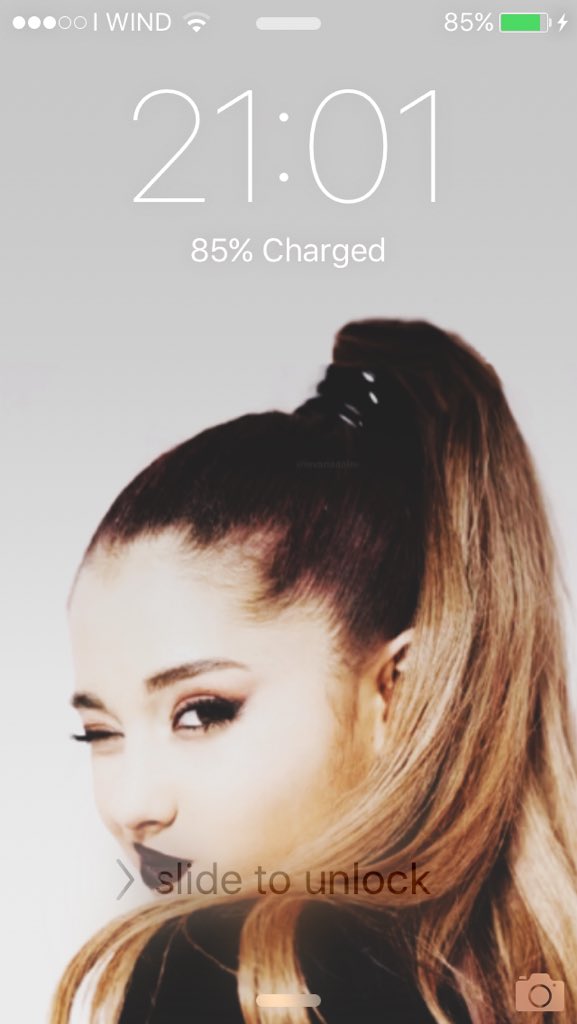 lovarianalov's tweet photo. Ariana Grande lockscreens🍬 rt or ask if u want it ❄️ comment wich one you want💜must be following 💕 https://t.co/lVnbFrTnO2