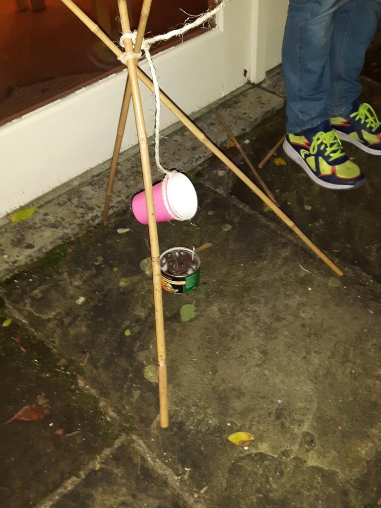 26thIpswich's tweet image. now making cup of hot chocolate in a paper cup over a sawdust and wax and cardboard burner