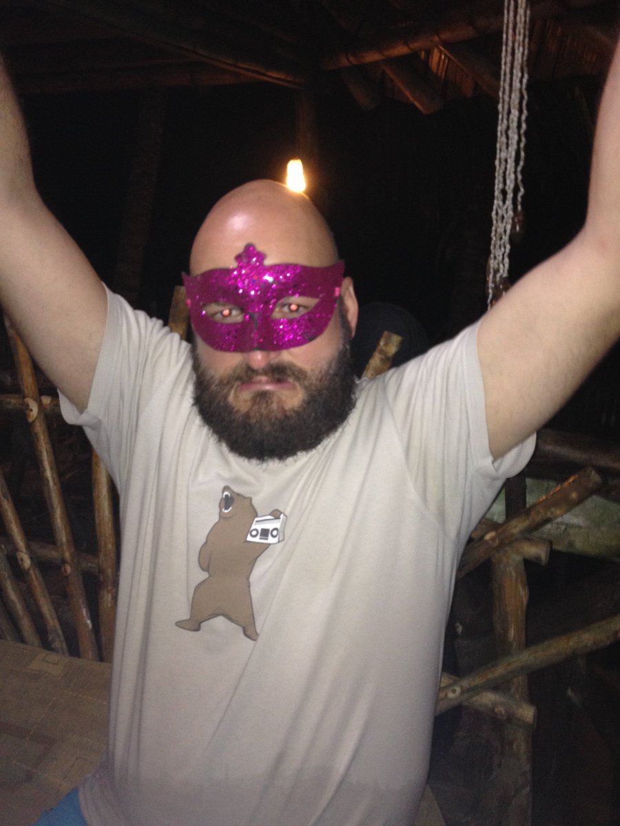 xMartin's tweet image. #hackerbeach @gregkare