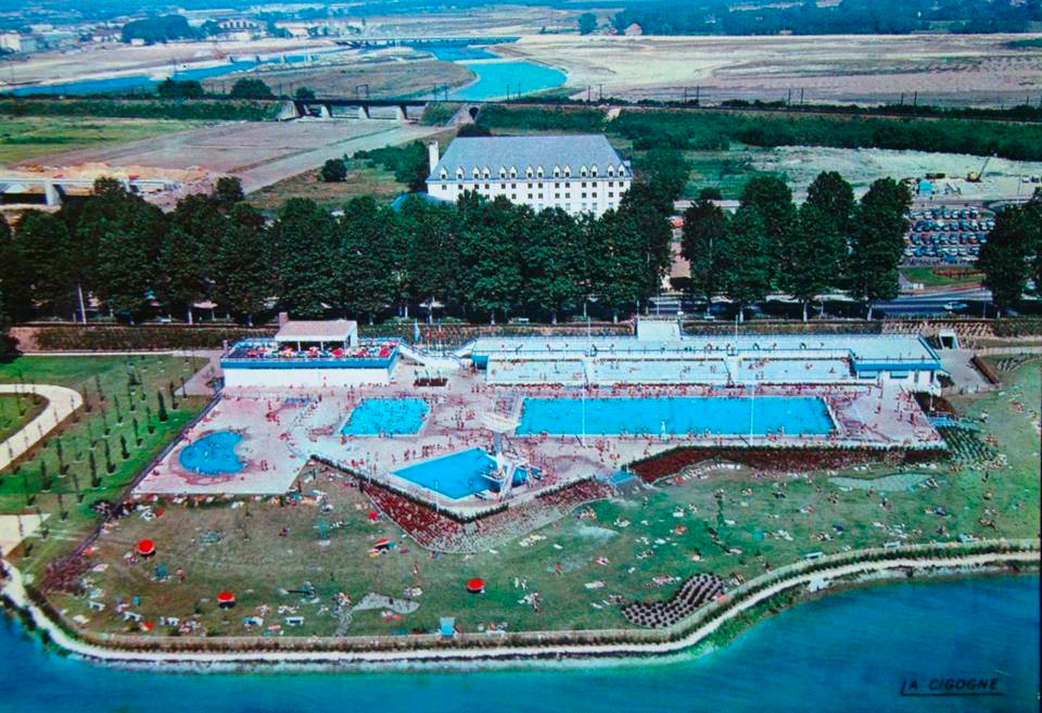Tanchoux 🔴🔵 sur Twitter : "L'ancienne piscine du lac de #Tours  https://t.co/VZXgo9gUR9"