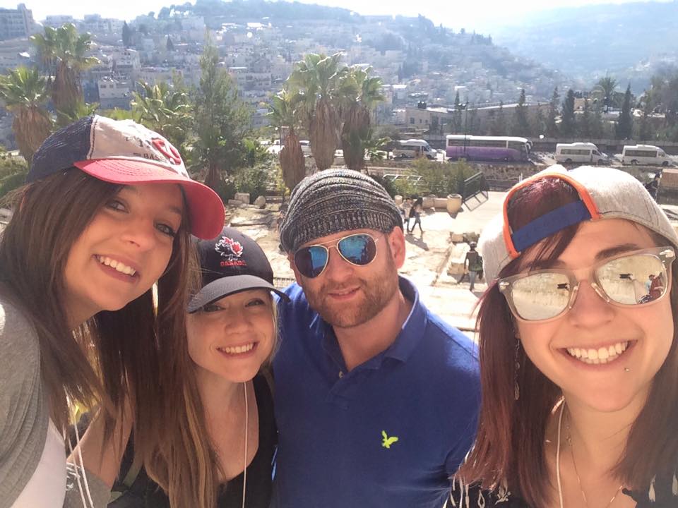 gokesher's tweet photo. #Jerusalem selfie from #bus255! photo by Alexa Kraemer #gokesher #birthright https://t.co/9F1hM4PZFg