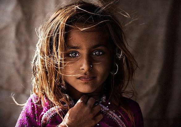 Deactiv10's tweet photo. Children of Bangladesh. https://t.co/IM6YM8HHNC