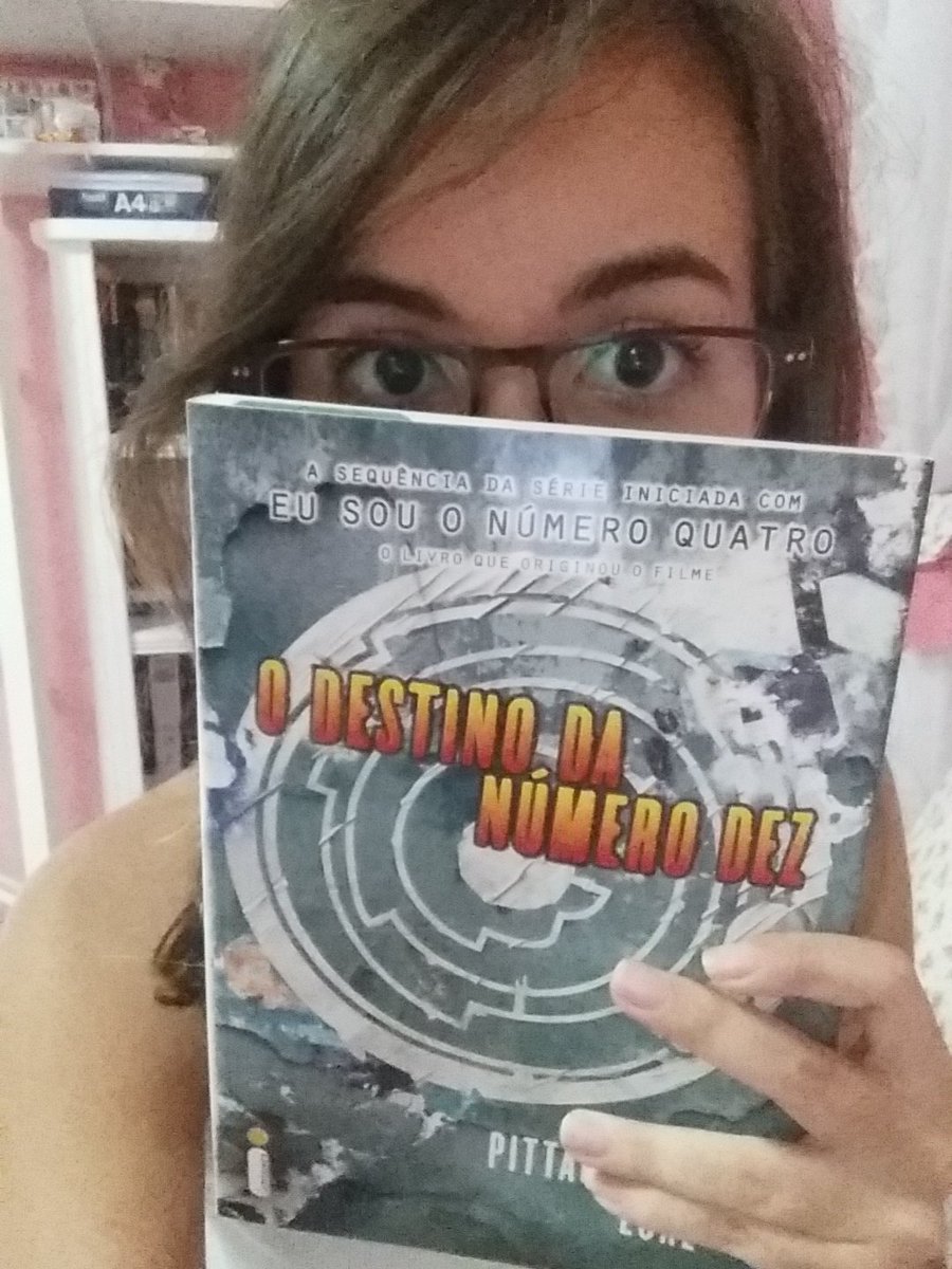 <a href="/LoricsBR/">Lorics Brasil</a> olha o que eu vou começar a ler !!!! Comprei na pré venda, mas só vou poder começar agora .....