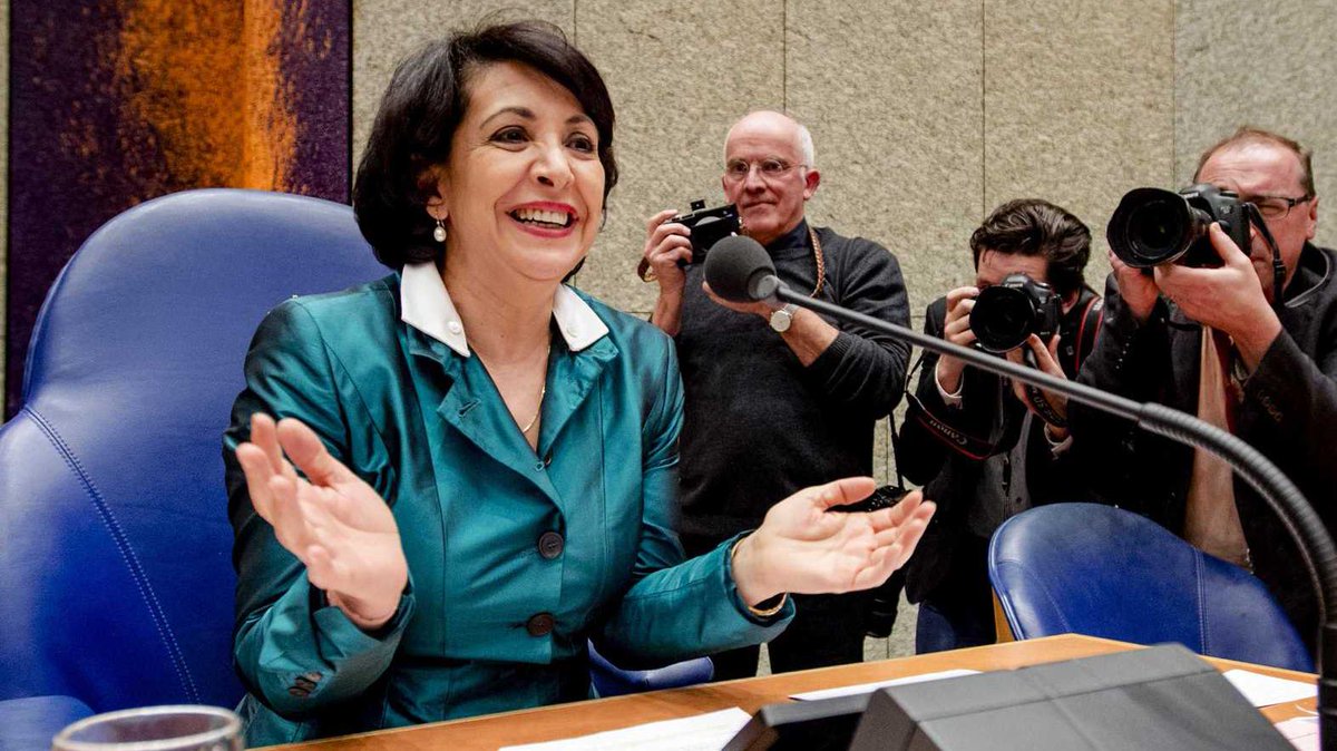 Profiel Arib: zelfverzekerd, maar haar dubbele nationaliteit kan haar achilleshiel worden volkskrant.nl/politiek/dubbe…