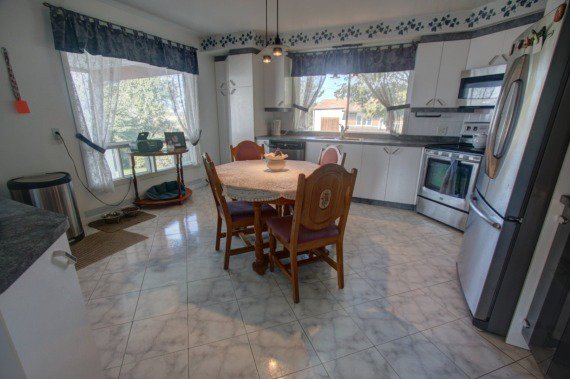 Maison_Morel's tweet photo. Plain pied avec 3 chambres et grand garage !

https://t.co/WXw08GSgTo

#mirabel #maisons #MaisonAVendre #garage https://t.co/8rT1W7kZrH