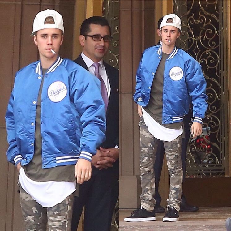 husamhsm's tweet photo. bomber jackets on Justin are just 😍 https://t.co/2KWZ8R1JHS