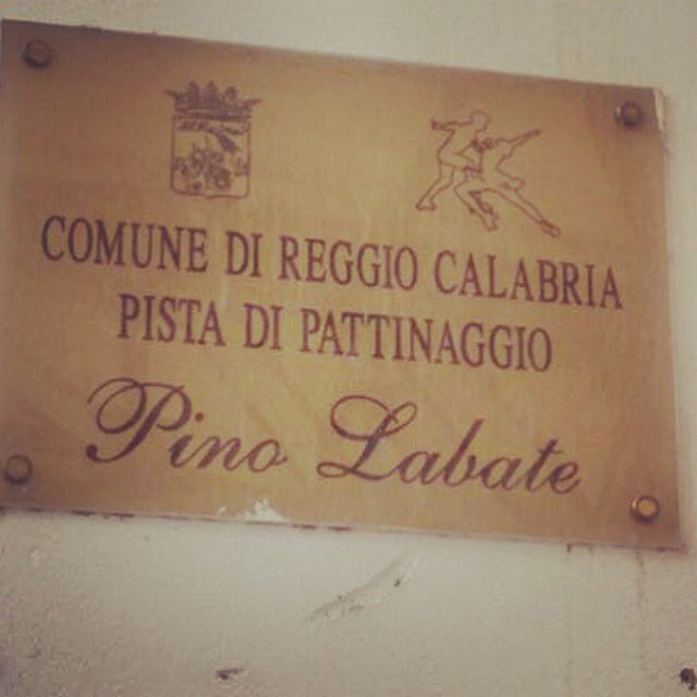 AnnaSofia89's tweet photo. #salviamoilpattinaggio https://t.co/71g9CzgNmu aiutateci a salvare il nostro sport! @RaiUno @RaiDue @RaiTre https://t.co/Mqtke05Abr