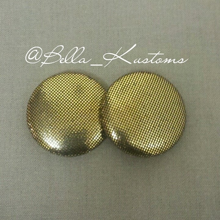 bella_kustoms's tweet photo. #buttonearrings #earrings #etsystyle #momslife #workflow#entrepreneur #supportsmallbusiness #shop #buy https://t.co/kmouuAj8id