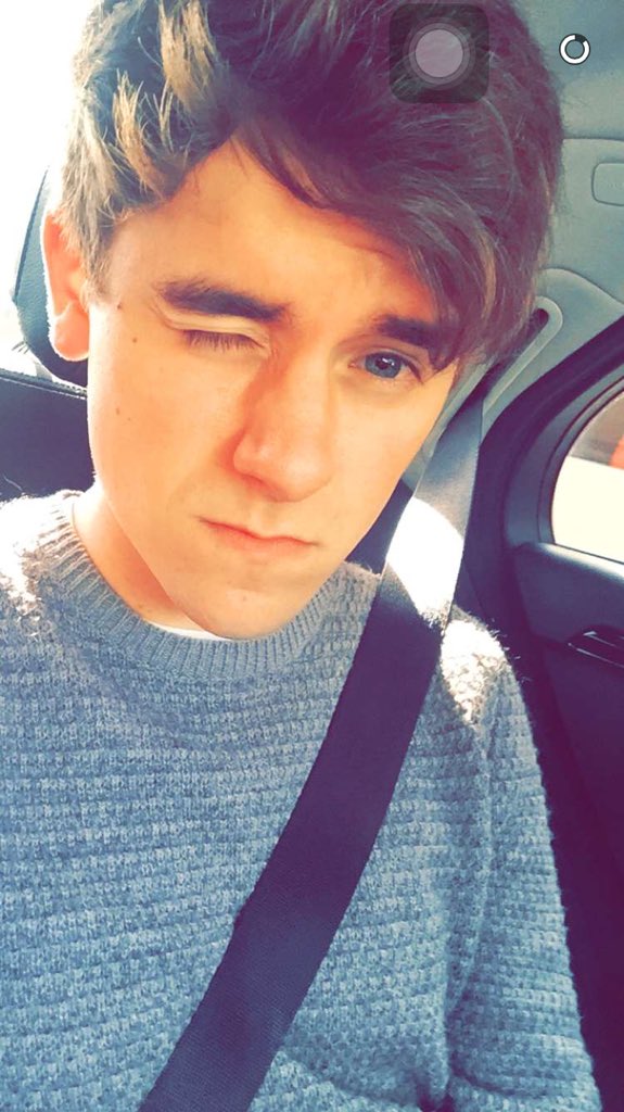 stolen_tronnor's tweet image. Connor via snapchat // @ConnorFranta //