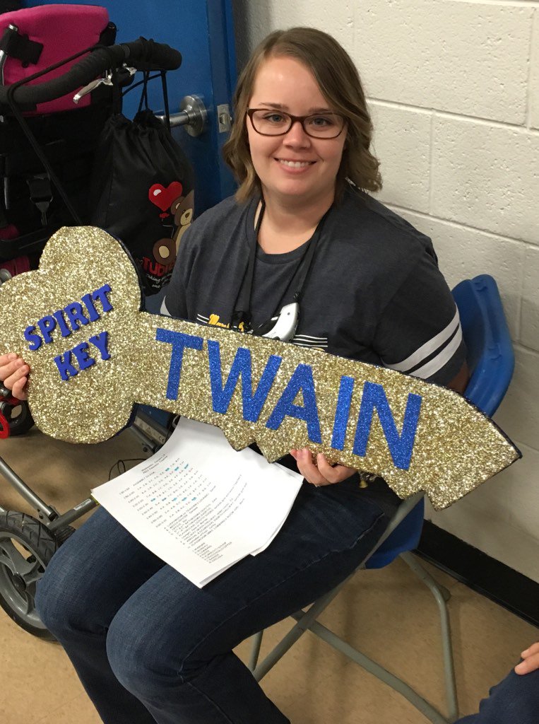 KrisRiffe's tweet photo. Awesome PBIS assembly! #Buildingcharacter #fraserschools #twainfraser https://t.co/XJ5yil400T