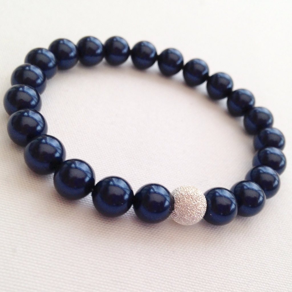 ChalsoJewellery's tweet photo. I love making jewellery to match your wedding colours! #navyandsilver #weddinghour https://t.co/gexH5yvLNh https://t.co/Z3r1nPEUXw