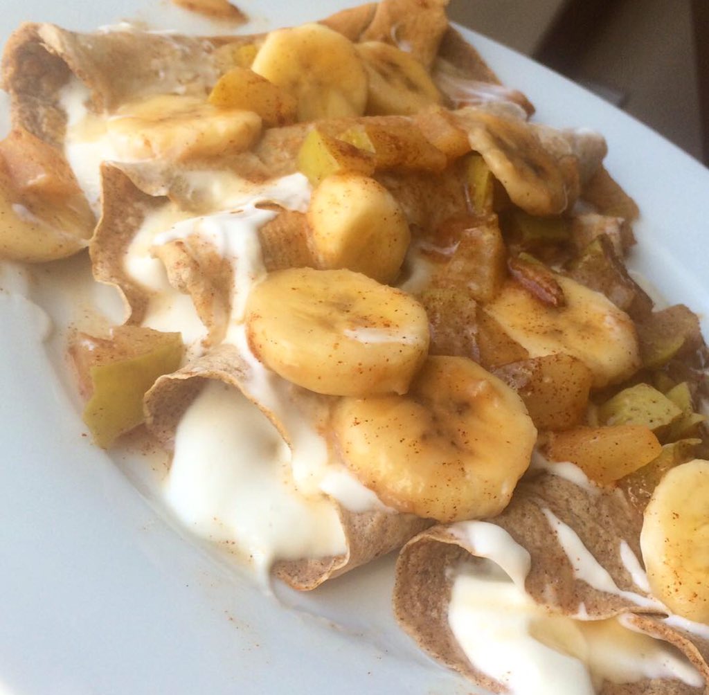 dymatize's tweet photo. It's #WorkoutWednesday, Fuel up w/ protein crepes! Share w/ a #250kChallenge buddy! Recipe 👉🏽https://t.co/MuIKmVB4Qt https://t.co/UJqU3cCrbx