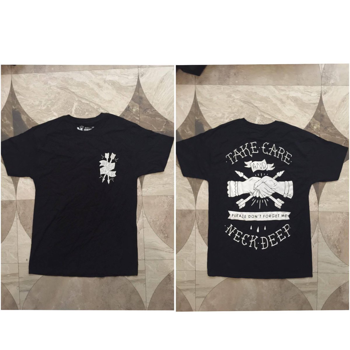 SunnyDayApparel's tweet photo. Este diseño esta volando!!!!!!!
No se queden si la suya 

#poppunk #merch https://t.co/FcscEiJsFl
