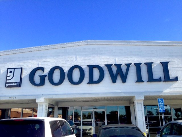 girlgloaming's tweet image. TBT to visiting my own private Disneyland last wk...The Goodwill of Orange County. #GoodwillWivesofOC #KickstartMe