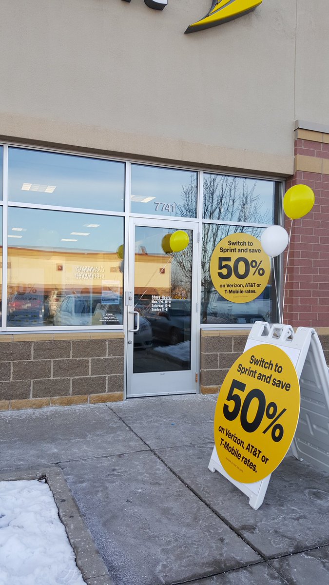 Baloons, banners, and flyers! Sprint in Savage looking good! <a href="/TeamTNT/">THE_TNT_TEAM</a> <a href="/mmcmahon09/">Michael McMahon</a>